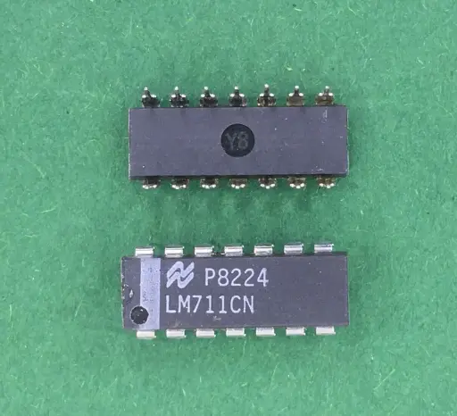 LM711CN National Semiconductor | Double comparateur de tension, Circuit Intégré (CI) – Stock d'origine (NOS), LM711 711, format DIP-14