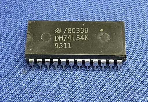 DM74154N NSC | 74154N DC93 | Boîtier DIP 24 broches | Rare / Vintage